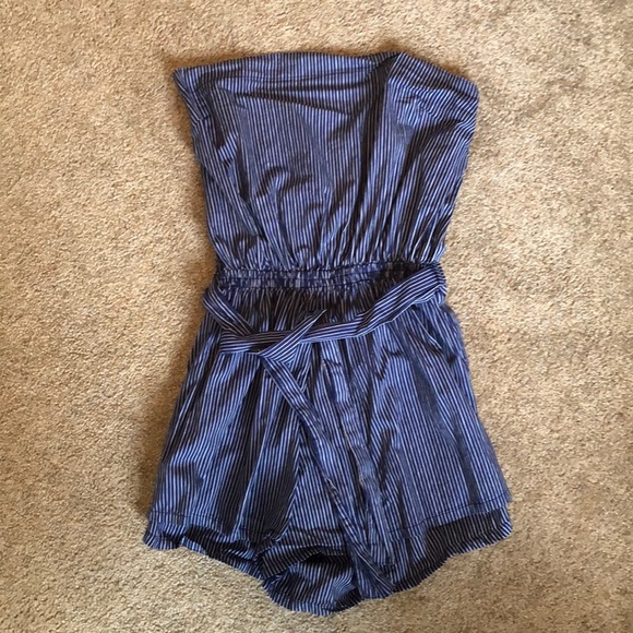 Faithfull romper 🤍💙 - Picture 3 of 5